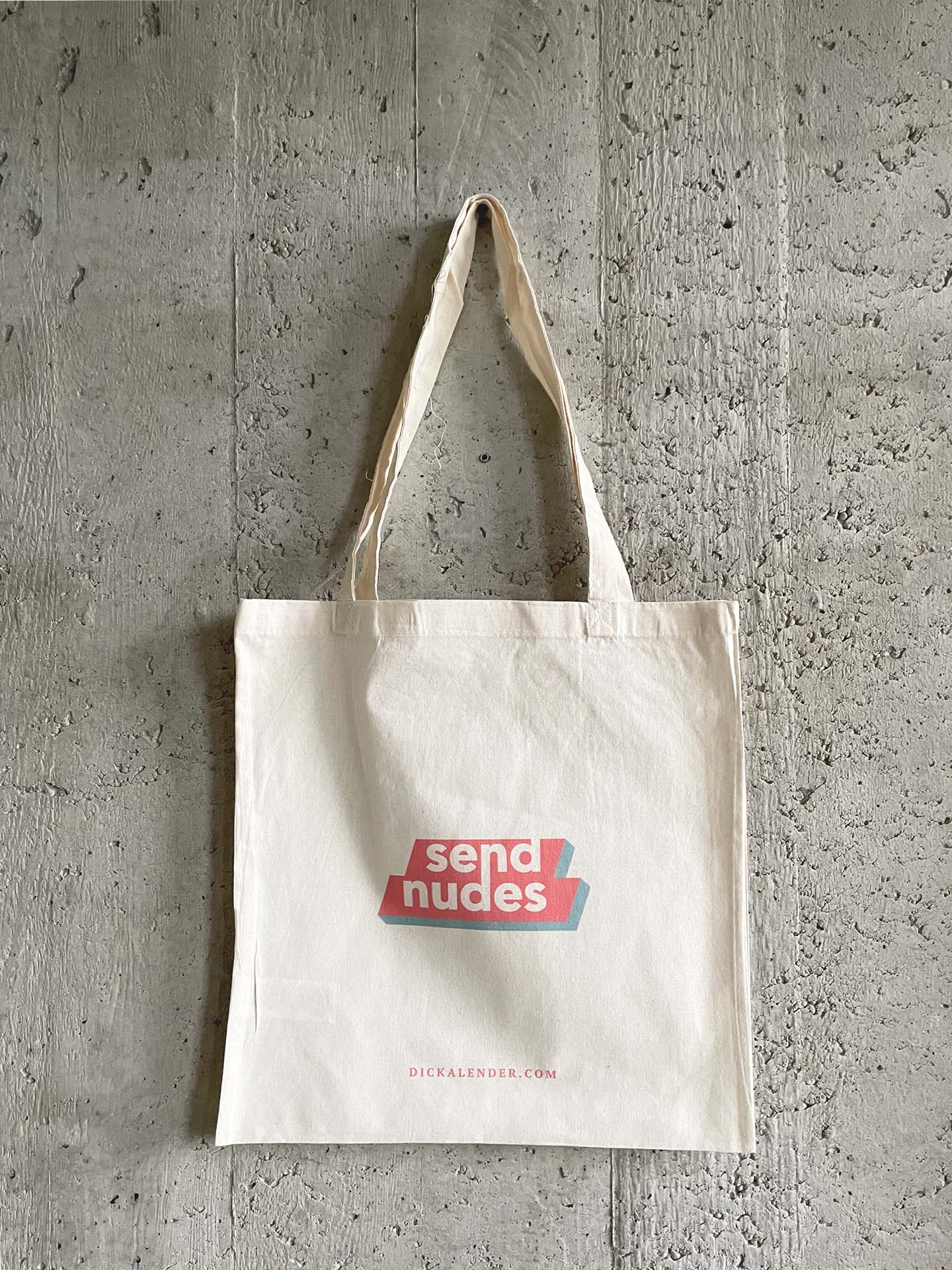 Tote 'Send Nudes'